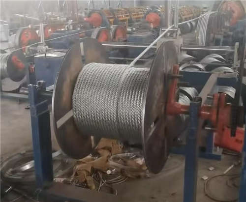 钢丝绳生产车间